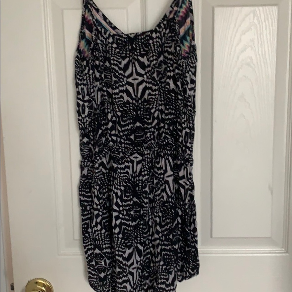 Francesca’s Geometric Pattern Romper - image 4